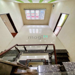Nhà 4 lầu góc 2 mặt tiền đường Trần Đại Nghĩa, TTTM Cái Khế, Cần Thơ