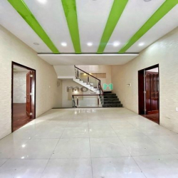 Nhà 4 lầu góc 2 mặt tiền đường Trần Đại Nghĩa, TTTM Cái Khế, Cần Thơ
