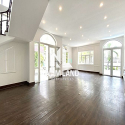 Biệt Thự 500m2 Sân Vườn Hồ Bơi đường Nguyễn Văn Hưởng, P Thảo Điền,