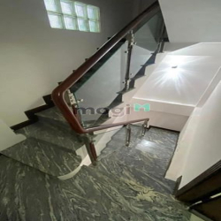 Hẻm Xe Hơi ThôngTrung Tâm Phường 1,Ngang 5M Kinh Doanh Vip,4 Tầng BTCT