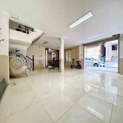 Nhà 4 lầu góc 2 mặt tiền đường Trần Đại Nghĩa, TTTM Cái Khế, Cần Thơ