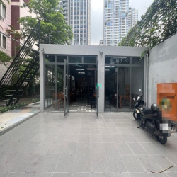 Mặt bằng 200m2 tại Thảo Điền, rộng rãi, tiện kinh doanh. Giá: 75tr/th