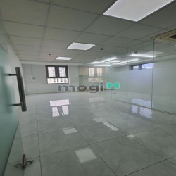 Văn phòng Luxcity 528 đường Huỳnh Tấn Phát 119m2 có máy lạnh âm trần.