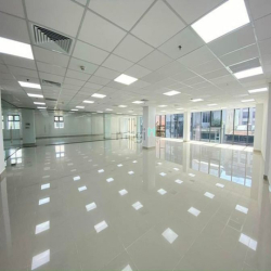 Sàn văn phòng 120m2 giá siêu rẻ ngay chợ Hòa Hưng