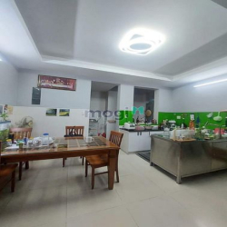 Siêu phẩm ! Nhà 5 tầng Lê Văn Sỹ Phú Nhuận sát Quận 3 52m2 chỉ 7,85 tỷ