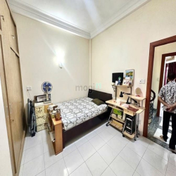 Hẻm xe tải, Lê Quang Định Bình Thạnh, 5 Tầng 72m2, 4.8x14m chỉ 10.x tỷ