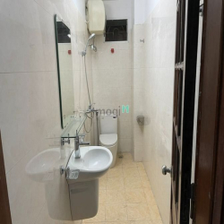 Cho thuê nhà riêng ngõ 26 Đỗ Quang, diện tích 75m2 x 5 tầng, giá 20tr