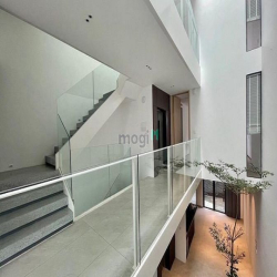 Cho thuê BT Thảo Điền Quận 2, 7.15x31m, 4pn, hồ bơi, sân vườn
