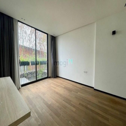 Cho thuê BT Thảo Điền Quận 2, 7.15x31m, 4pn, hồ bơi, sân vườn