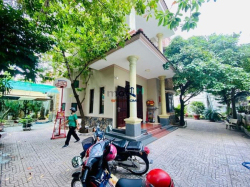 Cho thuê biệt thự sân vườn NB Trần Não,trệt 2 lầu 450m2