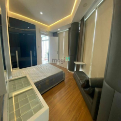 Bán gấp CHDV Tản Đà Court , Quận 5, 84m2, 1 tỷ 370 triệu, SHR