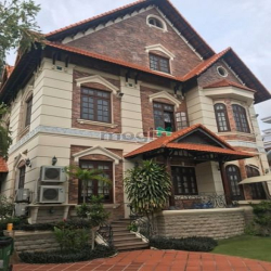 1. Cho thuê Villa hồ bơi, sân vườn đường  Nguyễn Ư Dĩ - Quốc Hương, P