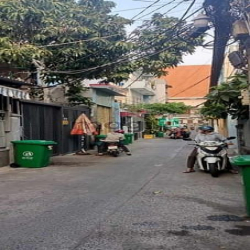 Nhà đất quận 7, mặt hẻm chính 1/ gần đường lớn. Khoảng 5 tỷ có vài sp.