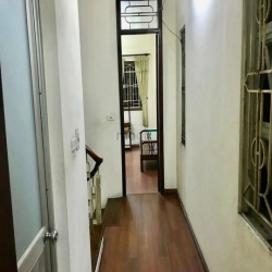 Nhà Hoàng Ngân sổ đỏ 60m lô góc 2thoáng, ngõ vào nhà rộng 3m gần ô tô