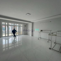 Cần bán gấp nhà đường Số 8A, p Bình Trị Đông B.DT: 5 x 20m, 3.5 tấm.