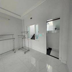 Cần bán gấp nhà đường Số 8A, p Bình Trị Đông B.DT: 5 x 20m, 3.5 tấm.