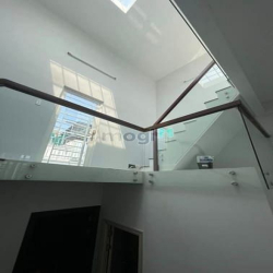 Cần bán gấp nhà đường Số 8A, p Bình Trị Đông B.DT: 5 x 20m, 3.5 tấm.