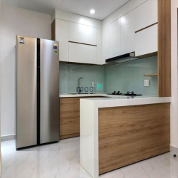 cần bán gấp sunrise city south 106 m2 2pn2wc. full nội thất cao cấp