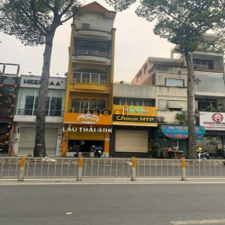 Bán Nhà 216 Nguyễn Tri Phương, Q10. Đối diện ĐH Kinh Tế. Khu sầm uất