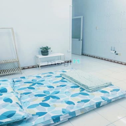 Căn hộ dịch vụ - trệt 3 lầu - 8 phòng thu nhập 25 triệu dt 4m x 18,5m