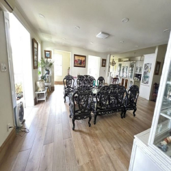 CẦN BÁN GẤP nhà Mặt Tiền quận Thủ Đức