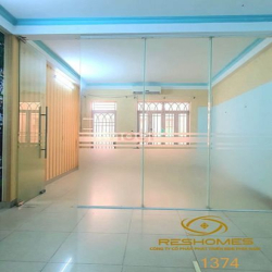 Cho thuê nhà 1 trệt 3 lầu mặt tiền đường Đồng Khởi giá 25tr/tháng