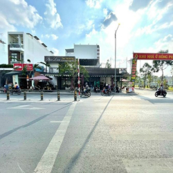 Nhà góc 2 mặt tiền đường Trần Hoàng Na và đường số 4 KDC Hồng Phát