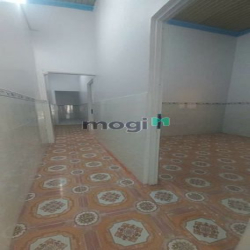 Cho thuê nhà riêng nguyên căn mới sạch sẽ, Ngay trường TH Tân Phong 2