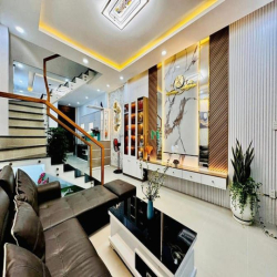 Cần Bán Gấp SIÊU PHẨM Nguyễn Thiện Thuật,phường 3,Quận 3, giá 3 tỷ2