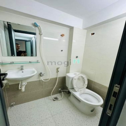 Nhà 3 tầng xe hơi đỗ cửa, gần UB Quận Tân Phú, 3.1 tỷ