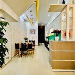 Cần Bán Gấp SIÊU PHẨM Nguyễn Thiện Thuật,phường 3,Quận 3, giá 3 tỷ2