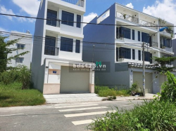 Bán đất thổ cư 90m2 Phạm Hữu Lầu, Quận 7, giá 2tỷ900, sổ hồng riêng.