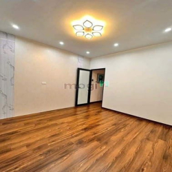 Bán Nhà Lĩnh Nam Hoàng Mai 38m 5 tầng 4 ngủ Mặt Tiền 4m Giá nhỉnh 6 tỷ