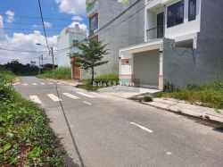 Bán đất thổ cư 90m2 Phạm Hữu Lầu, Quận 7, giá 2tỷ900, sổ hồng riêng.