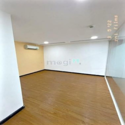 Sàn Văn Phòng Diện Tích 85m2- Lầu 8 - Trung Tâm Phú Nhuận - 20tr/tháng