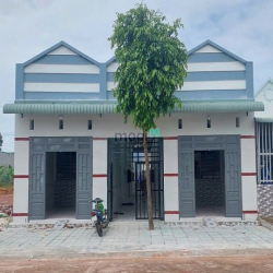 Bán gấp 300m2 và 2 dãy nhà trọ đang thu nhập 18tr/tháng, dân đông