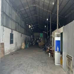 Xưởng 1/ QL 1A, An Phú Đông  - Dt: 1000m - Xe container  - Giá 55tr