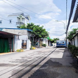 Nhà mặt tiền đường 475, Đỗ Xuân Hợp thông Dương Đình Hội, Q9, 216m2.
