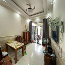 Bán nhà 1 trệt 2 lầu KDC Nam Khang Nguyễn Duy Trinh, Q9 -giá 4 tỷ 950