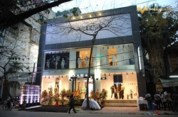 Cho thuê nhà mặt phố Lò Đúc, MT hoa hậu. DT 40m2x6T MT 8m Giá: 40tr/th