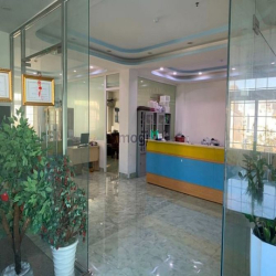 Bán tòa nhà CHDV 8 lầu có TM Phan Huy Ích DT sàn 1000m2 TN 2tỷ 27.9 tỷ