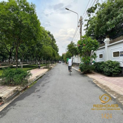 Cho thuê nhà 1 trệt 1 lầu đường N8 khu dân cư D2D giá 20tr/tháng