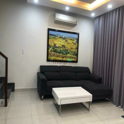 Cho thuê Penthoues star hill, nhà đẹp, giá chỉ 35 triệu