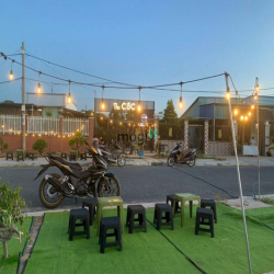 Bán hai căn nhà mặt tiền đường Bờ kè Bình Khánh