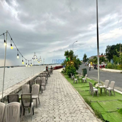 Bán hai căn nhà mặt tiền đường Bờ kè Bình Khánh
