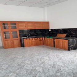Nhà mới xây xong rất đẹp , nhà rộng rãi có chổ đậu xe hơi Hòa Thành TN