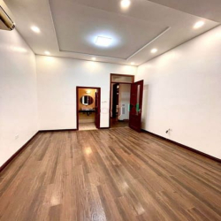 2 mặt ngõ ô tô diện tích rộng phố Ngọc Hà Ba Đình 130m 4T MT 11,6m giá