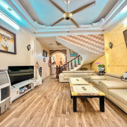 Bán nhà phố đi bộ Trịnh Công Sơn, đẹp nhất Tây Hồ, 54m, 12 tỷ