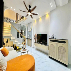 Bán nhà riêng 5x18m,4 Tầng, Siêu đẹp Ngay Vincom, thủ đức,