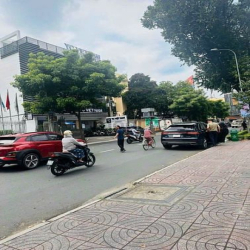 Building 2MT Võ Thị Sáu, Q.3, 12x15, 5 tầng, hdt 240tr/th, 68 ty TL